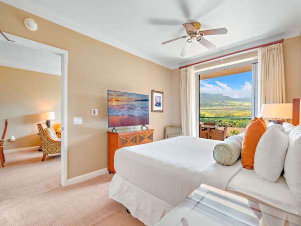 Luxury Oceanview Suites in Maui - Perfect for Families & Groups